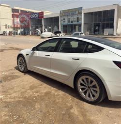 تسلا موديل 3